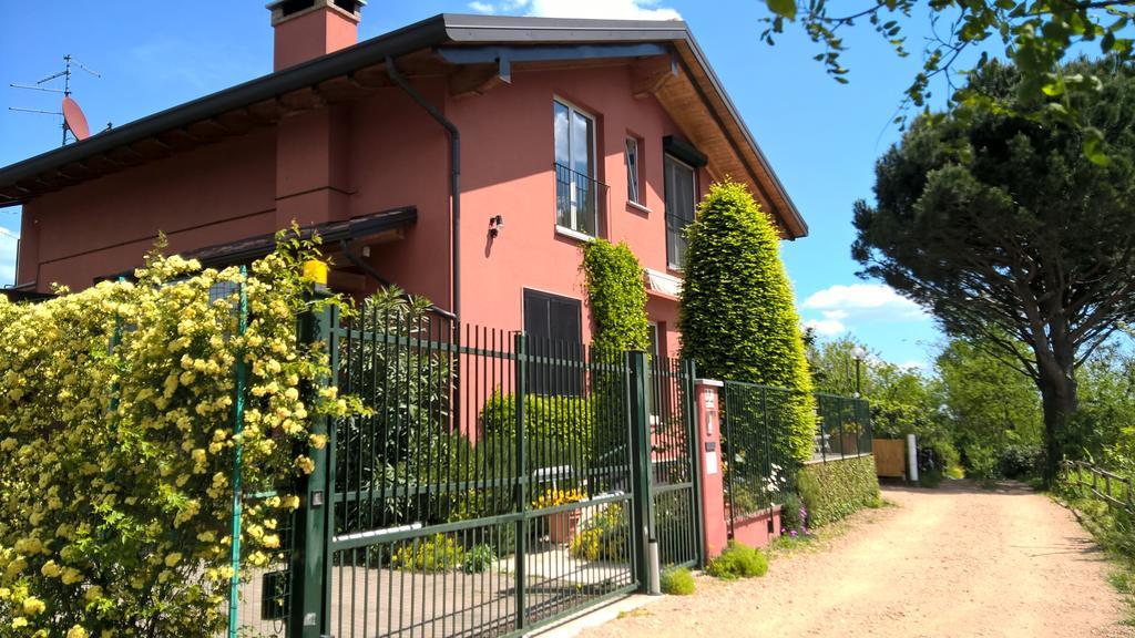 فاريسّي La Collina Since 2008 No Smoking B&B المظهر الخارجي الصورة
