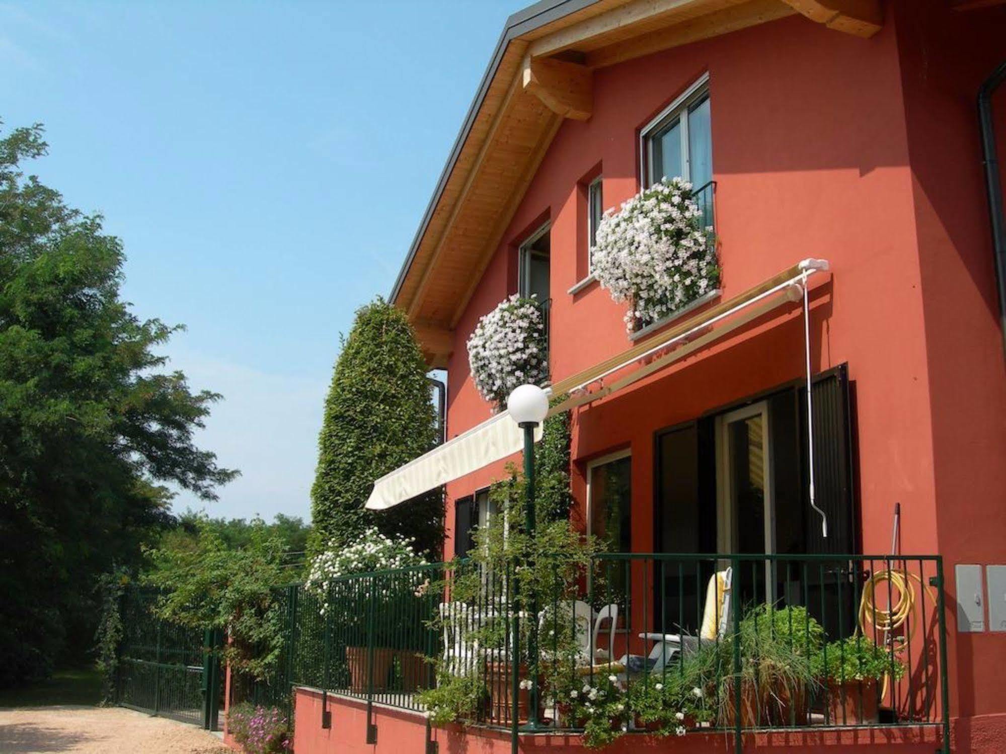 فاريسّي La Collina Since 2008 No Smoking B&B المظهر الخارجي الصورة