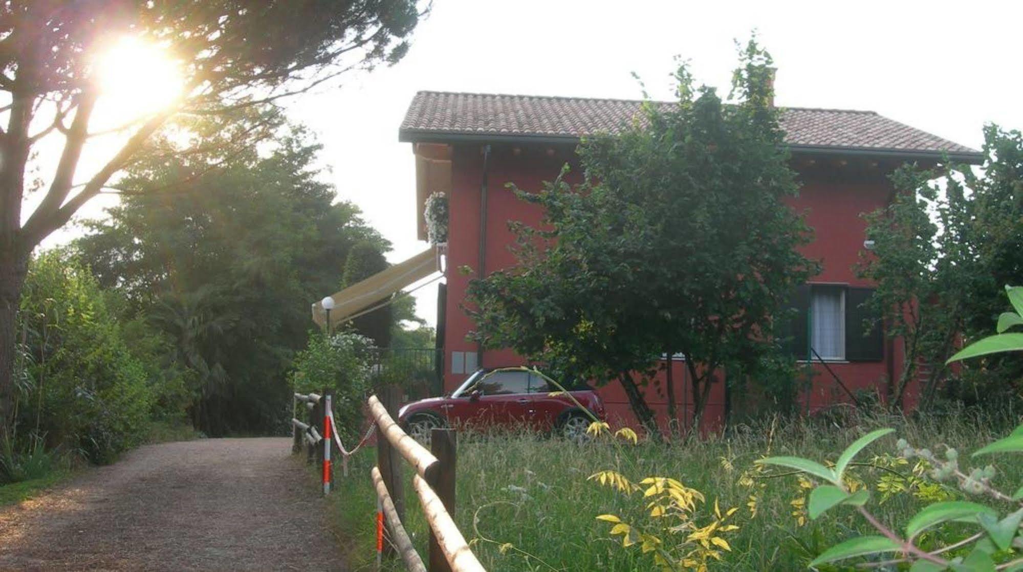 فاريسّي La Collina Since 2008 No Smoking B&B المظهر الخارجي الصورة