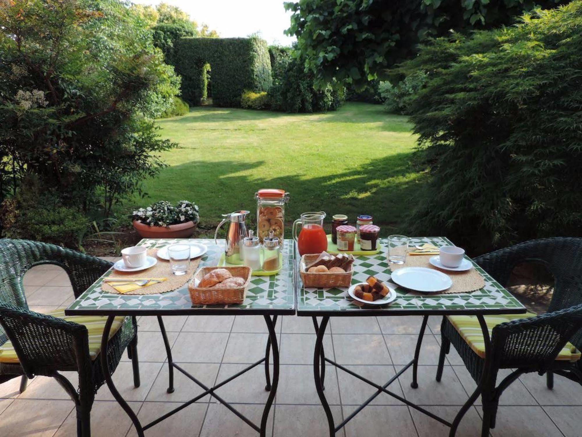 فاريسّي La Collina Since 2008 No Smoking B&B المظهر الخارجي الصورة